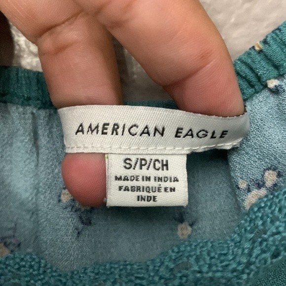 American Eagle Outfitters Small Green floral crop top - Picture 7 of 11